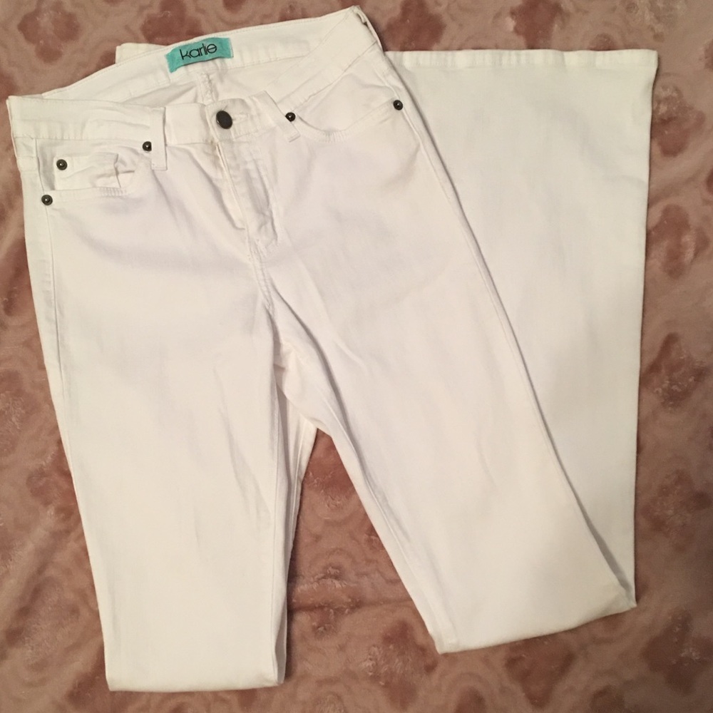 KARLIE Clothes white flare jeans! Size 26.